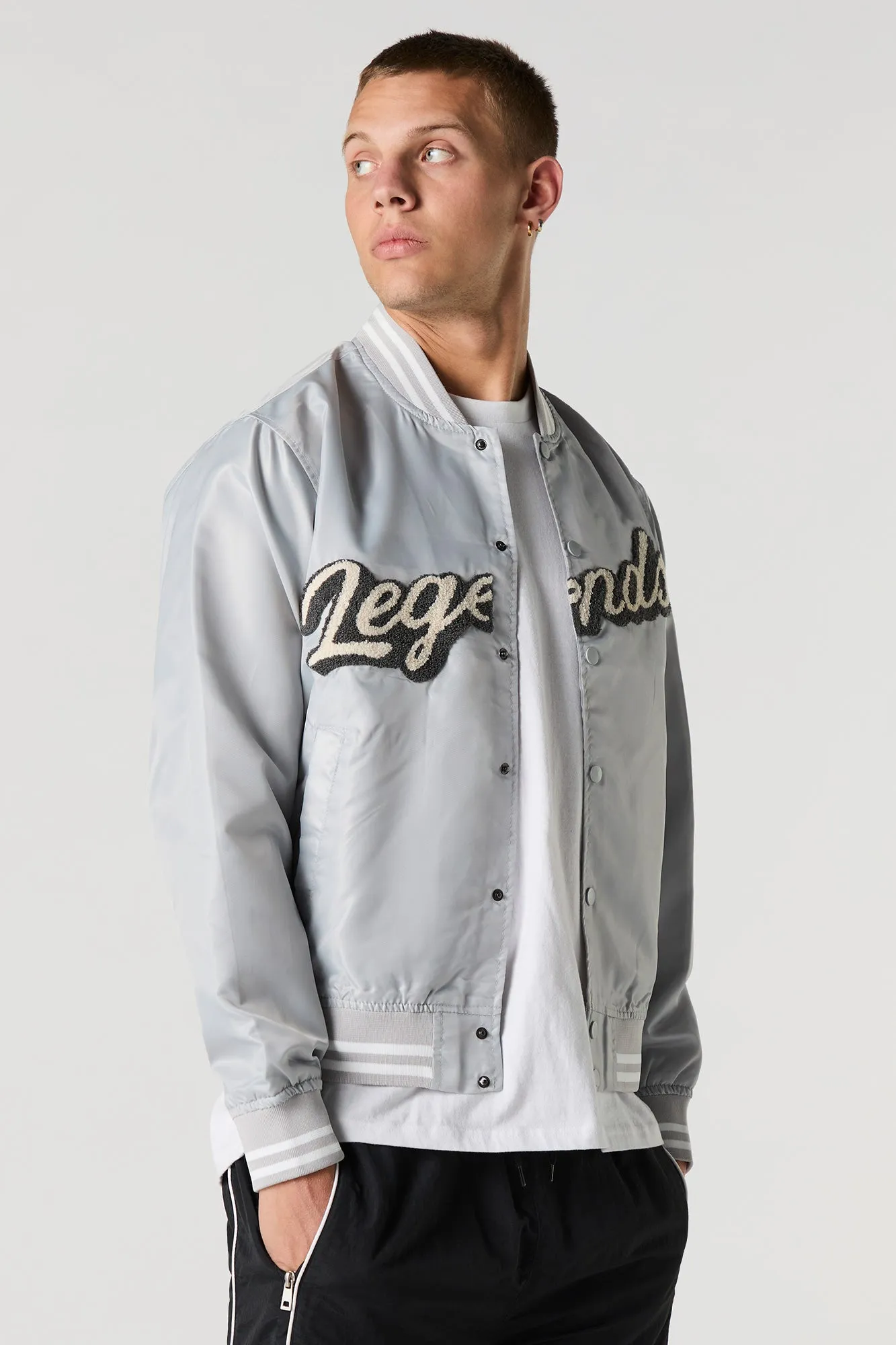 Blouson de style universitaire avec motif brodé Legends en chenille