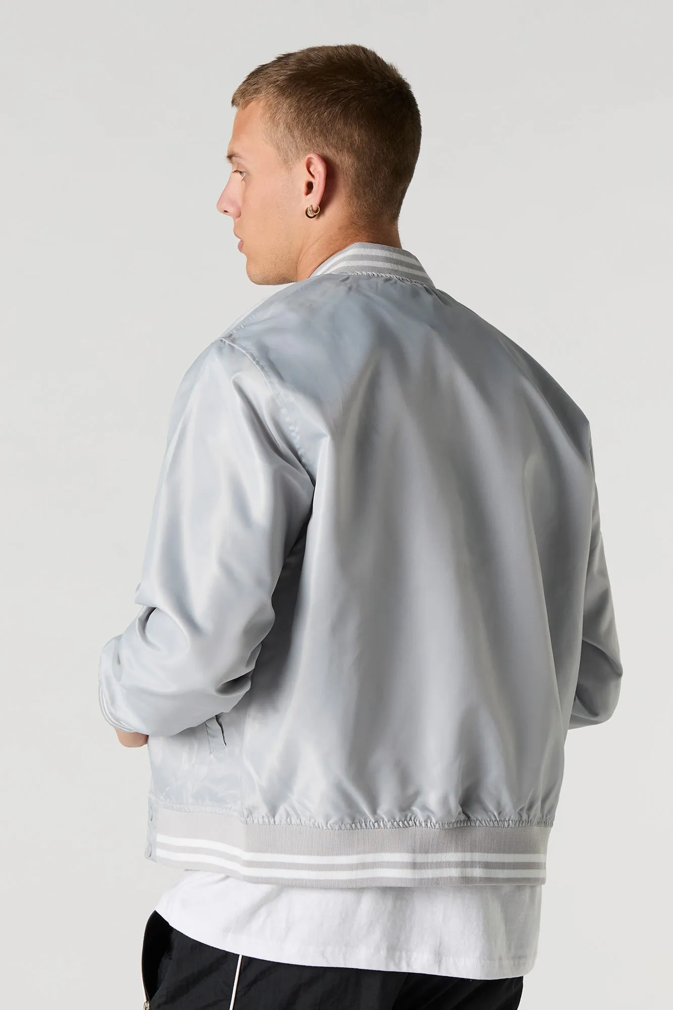 Blouson de style universitaire avec motif brodé Legends en chenille
