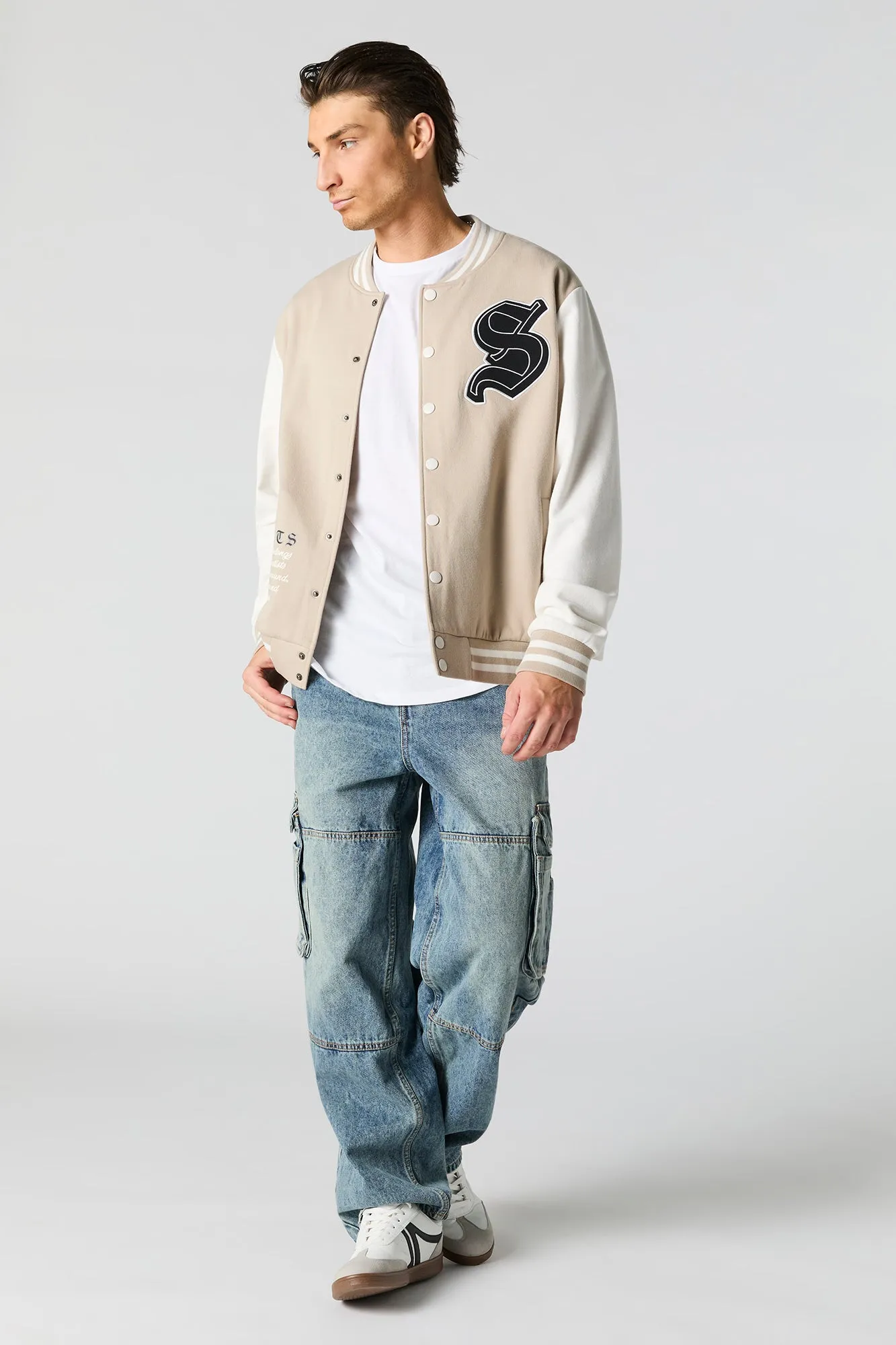 Blouson de style universitaire en molleton imprimé avec motif brodé