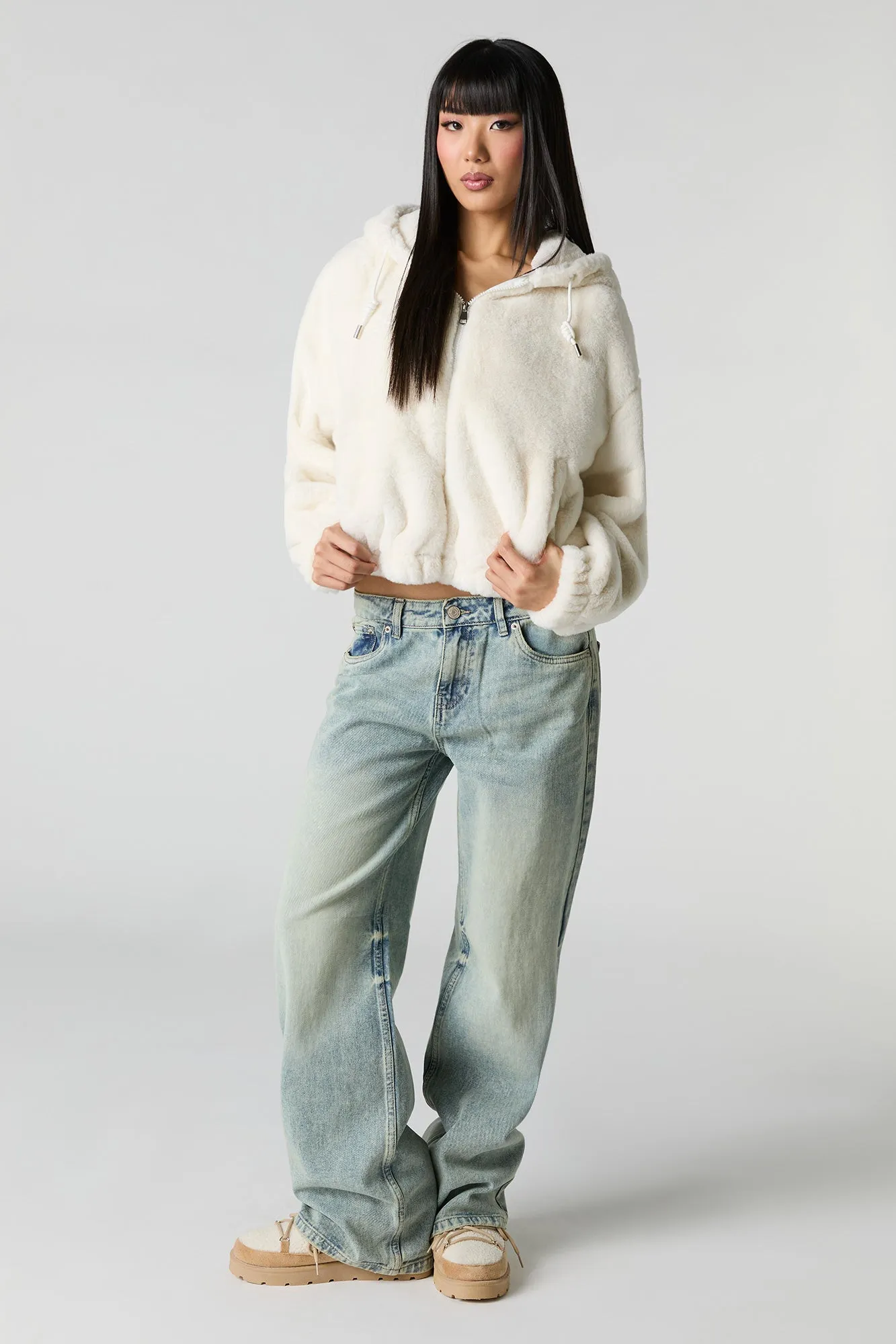 Blouson à glissière avec capuchon doublé de similifourrure
