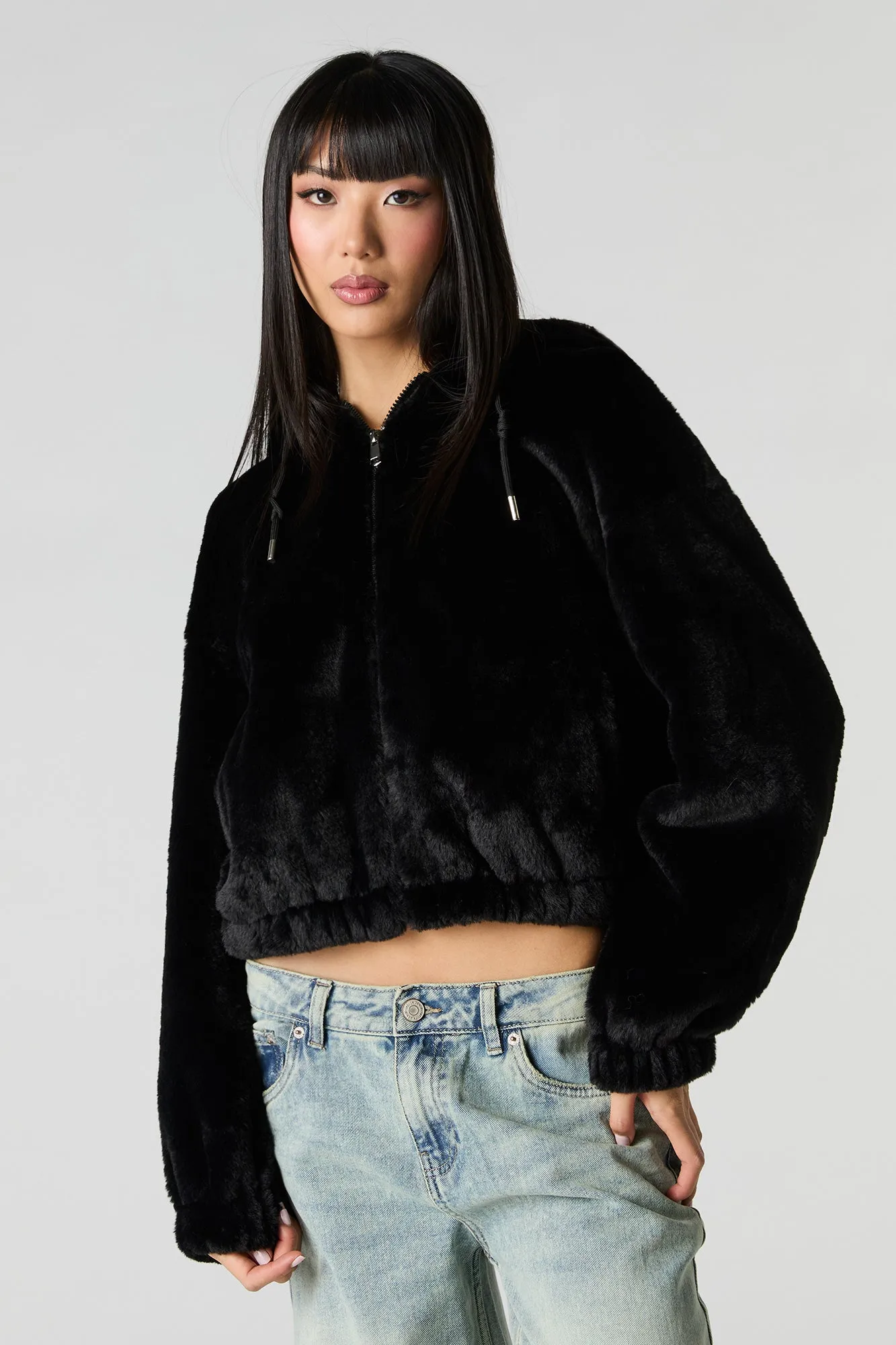 Blouson à glissière avec capuchon doublé de similifourrure