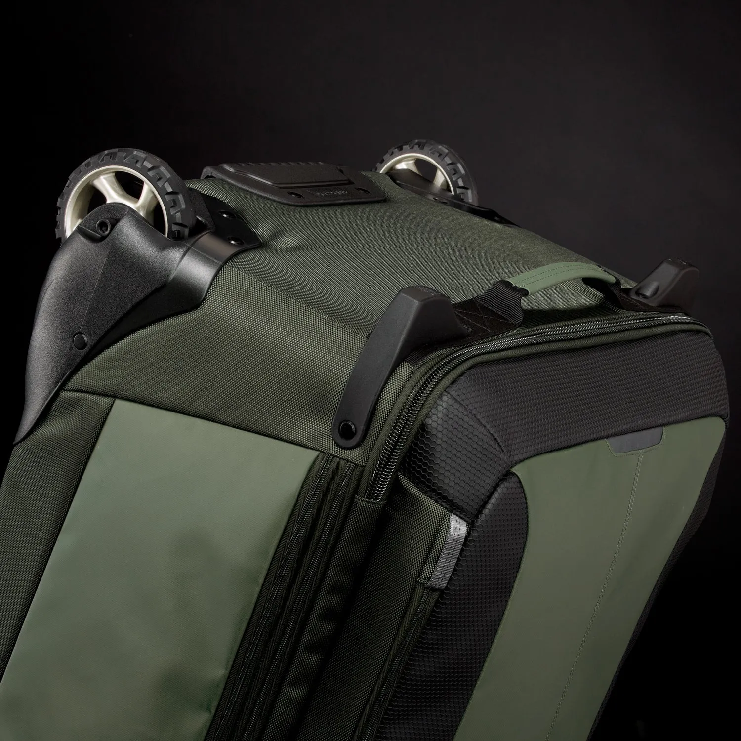 Eagle Creek Tarmac 25" 2-Wheel Medium Luggage